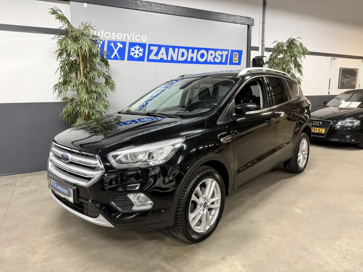 Kuga 1.5 EcoBoost Titanium // Stoelverw. // 18 inch