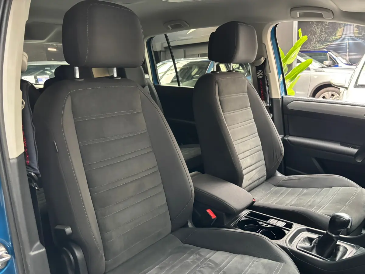 Touran 1.4 TSI Comfortline 7persoons / Carplay / Trekhaak
