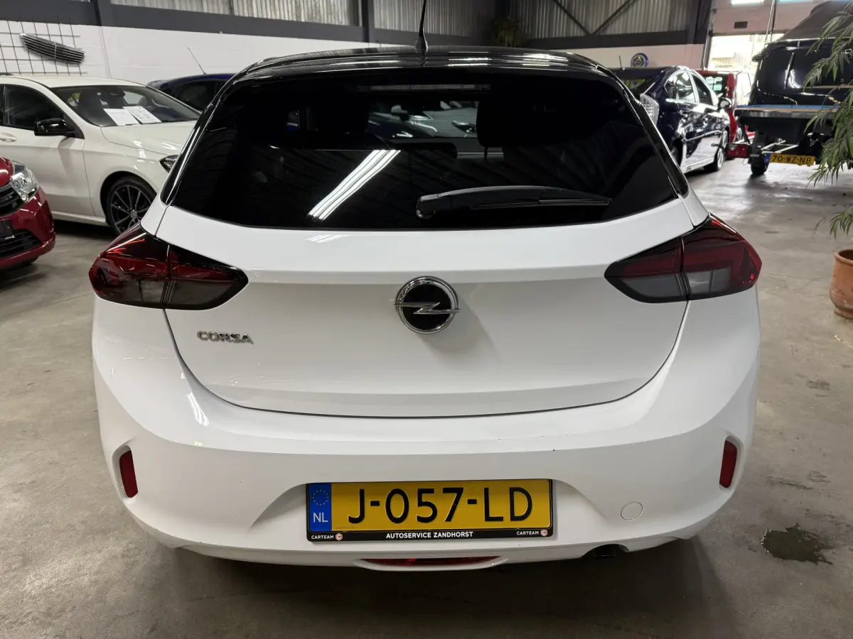 Corsa 1.2 Edition // LM velgen // Carplay // Airco
