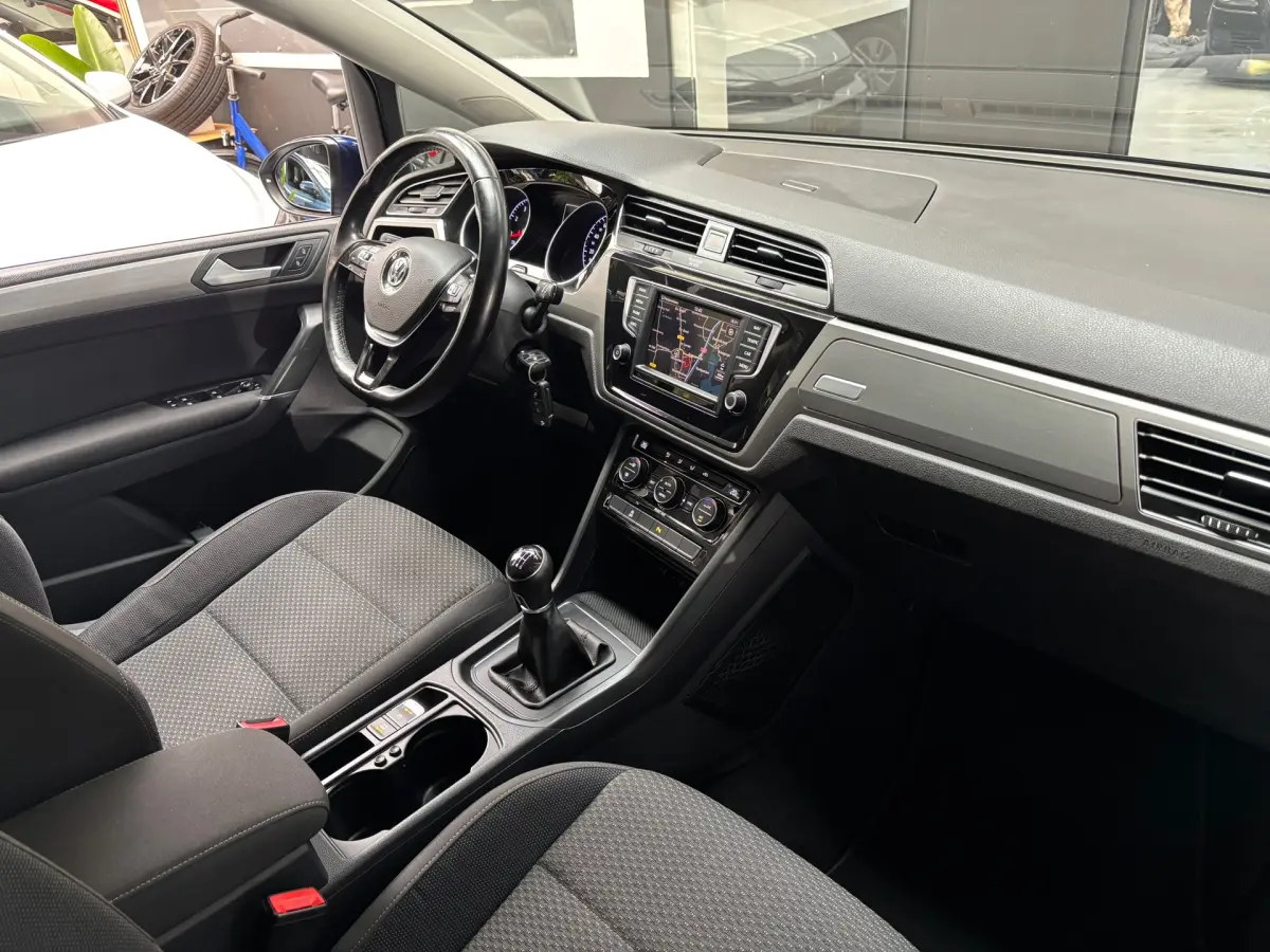 Touran 1.2 TSI Comfortline 7persoons / Navi