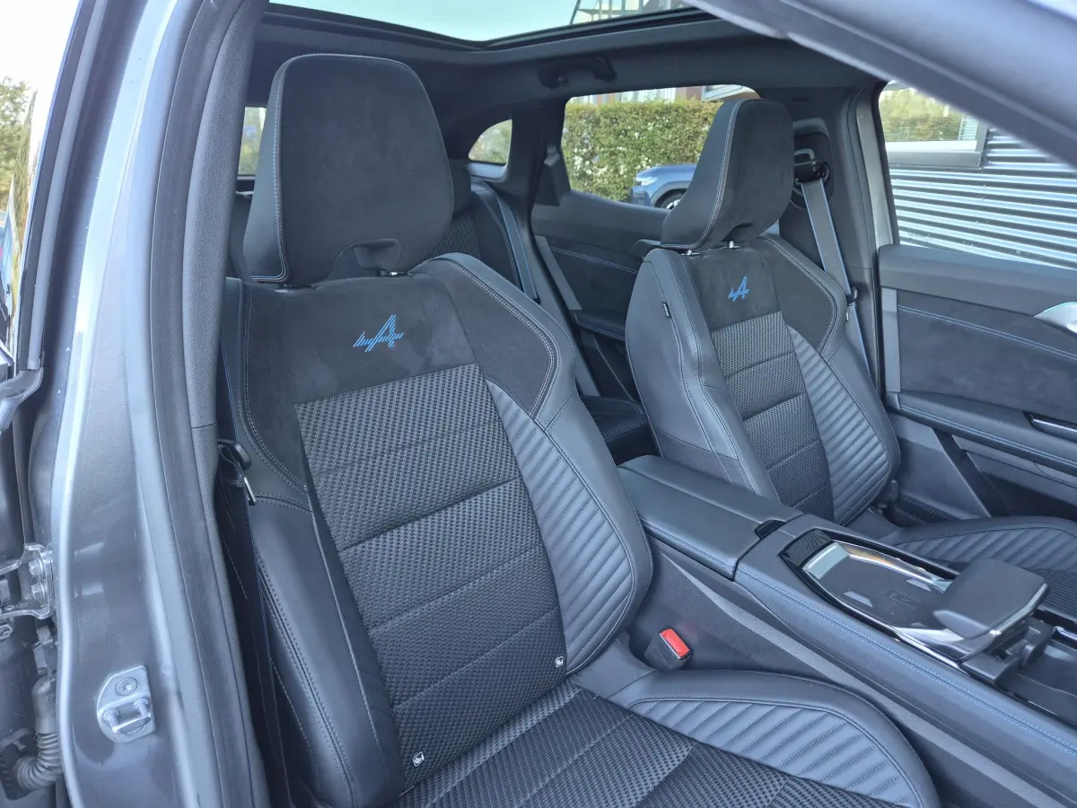 Austral E-Tech 1.2 full hybrid 200 esprit Alpine All Season banden, Panorama dak, 360° Camera, Head Up display, Har
