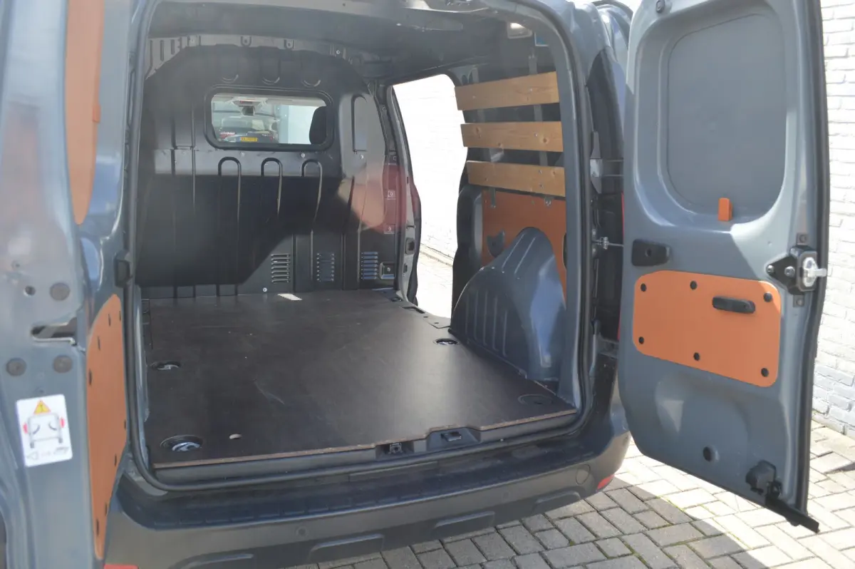 Express 1.3 TCe 100 Comfort + / BOVAG RIJKLAARPRIJS