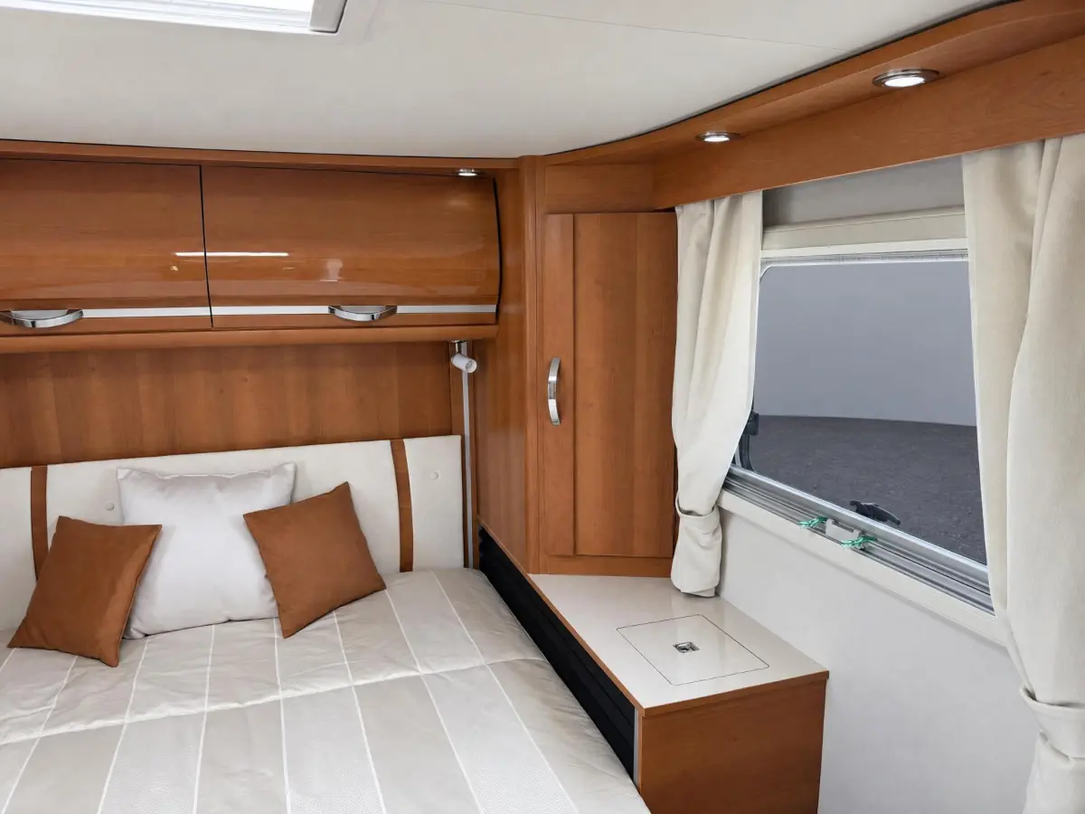 Ducato Rapido 9090 DF 2.3 35 design AL-KO chassis dubbele bodum