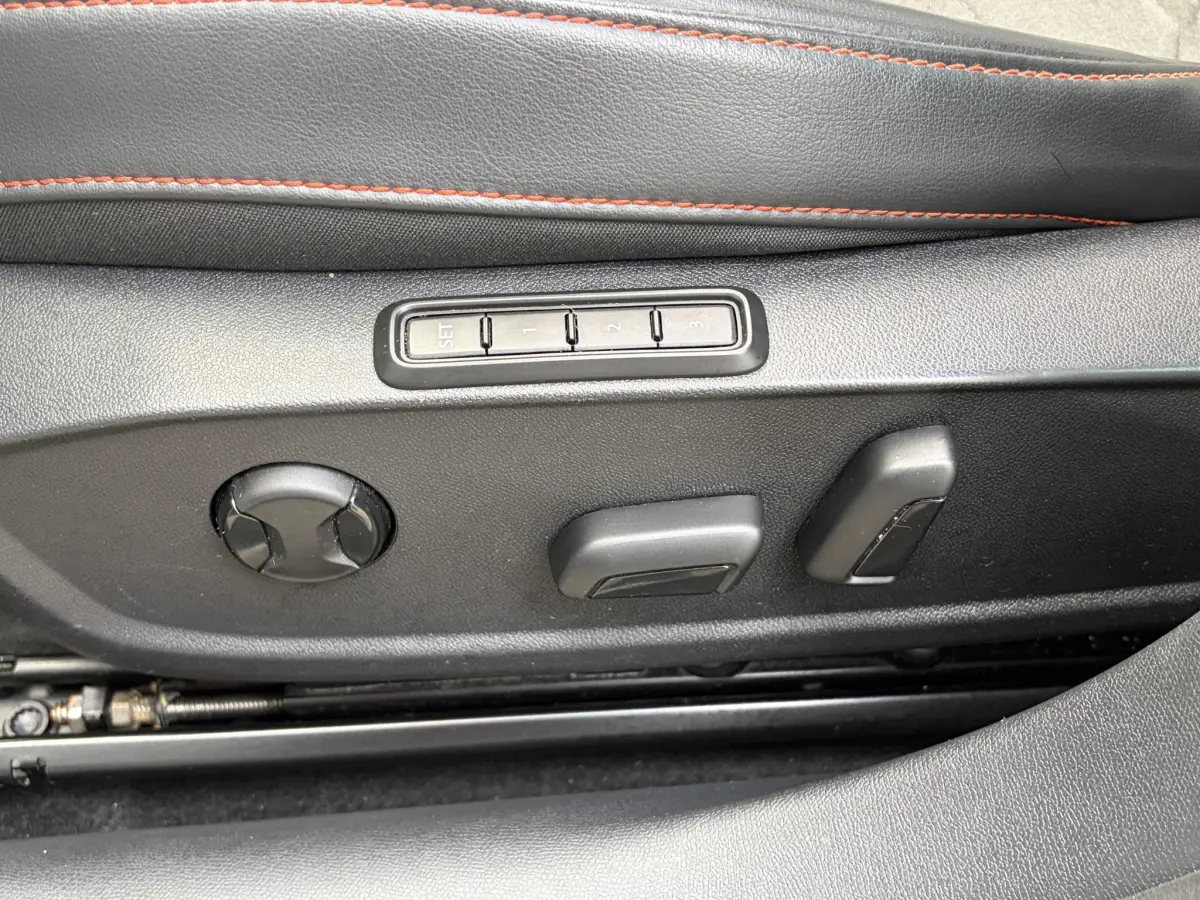 Leon 1.4 TSI eHybrid PHEV FR Business Intense | Pano | Virtual | Camera | LED | Elektrische Stoel | Sfeer