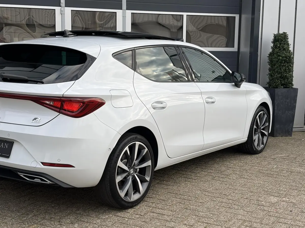 Leon 1.4 TSI eHybrid PHEV FR Business Intense | Pano | Virtual | Camera | LED | Elektrische Stoel | Sfeer
