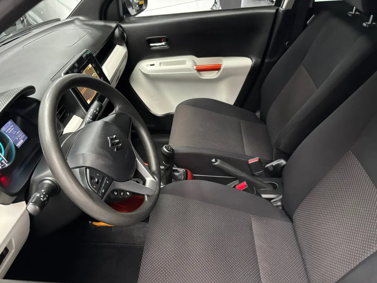 Ignis 1.2 Select / Camera / Carplay