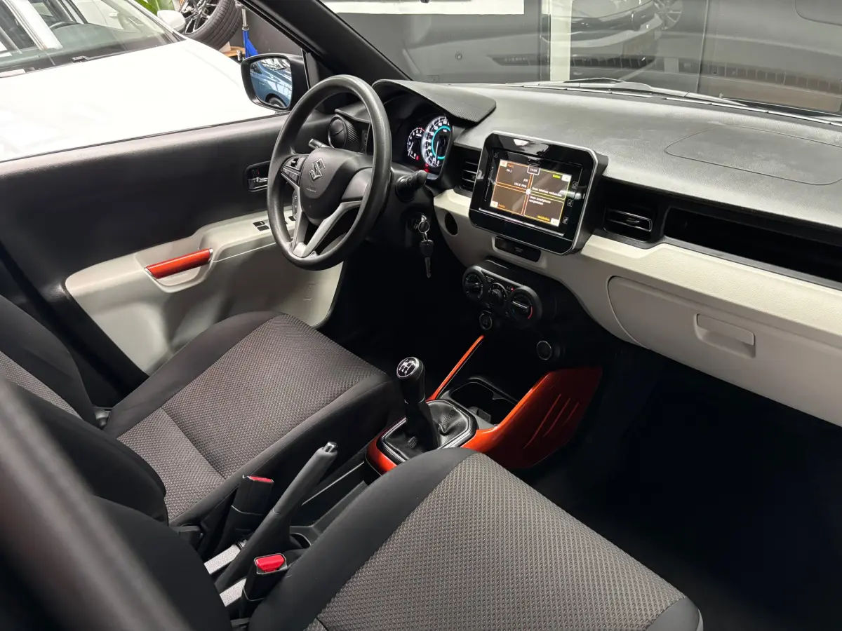 Ignis 1.2 Select / Camera / Carplay