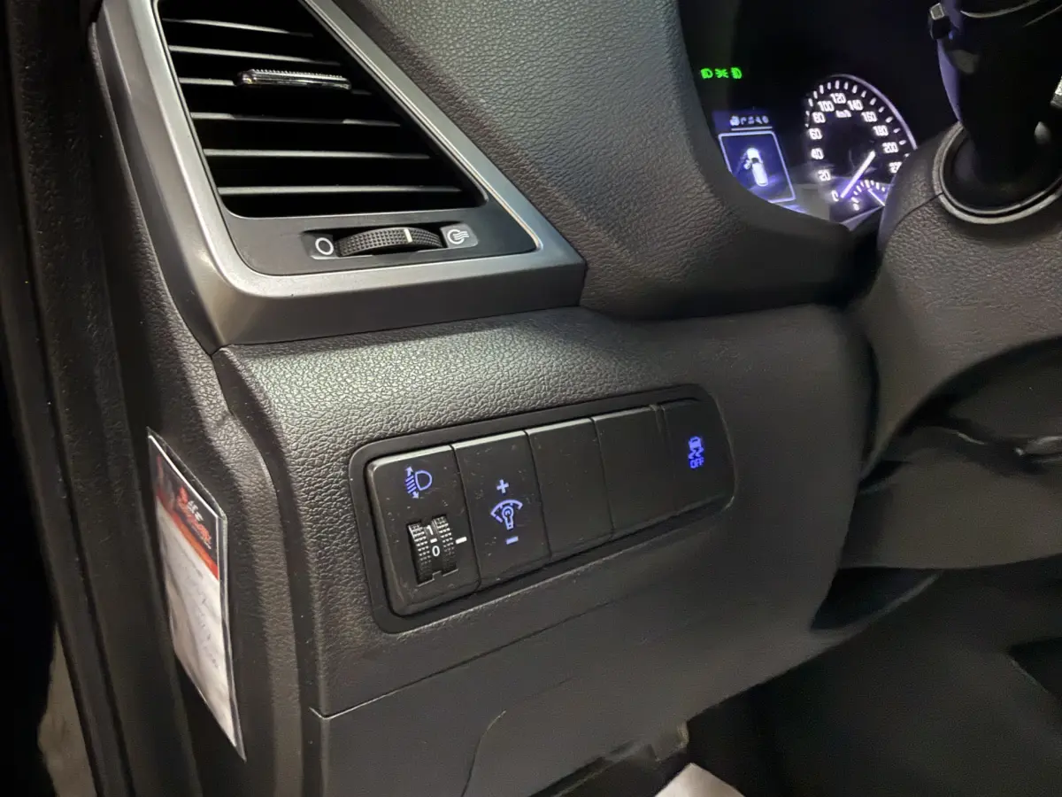 Tucson 1.6 T-GDi Comfort // 17 inch // Cruise // Navi