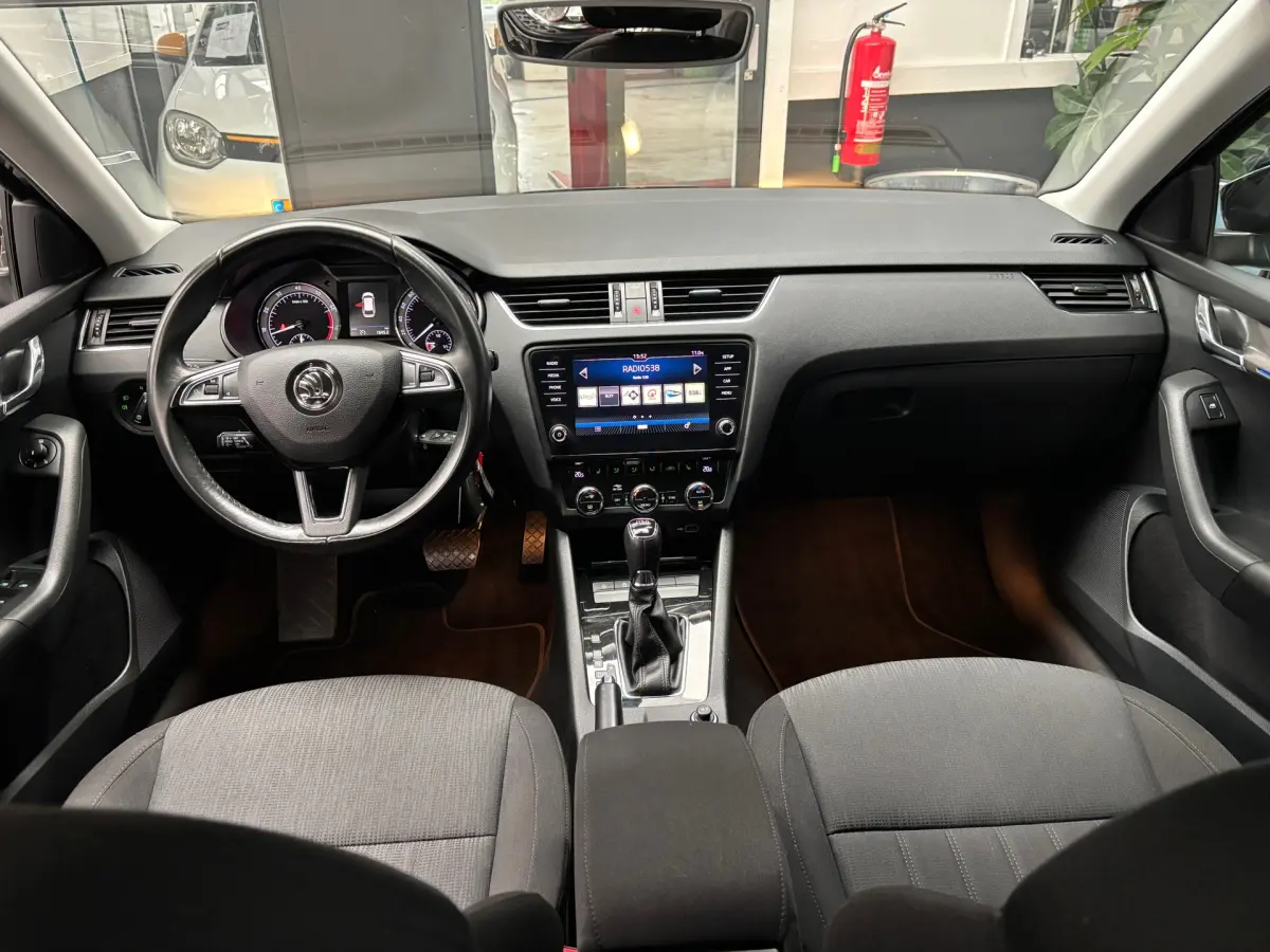 Octavia Combi 1.5 TSI Greentech Business Edition Plus / Carplay
