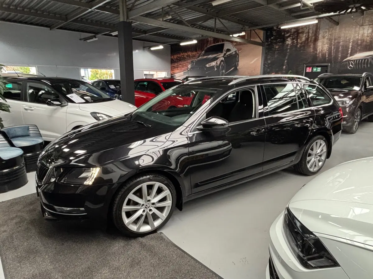 Octavia Combi 1.5 TSI Greentech Business Edition Plus / Carplay