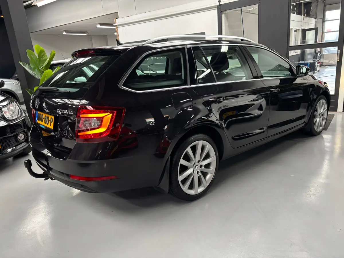 Octavia Combi 1.5 TSI Greentech Business Edition Plus / Carplay