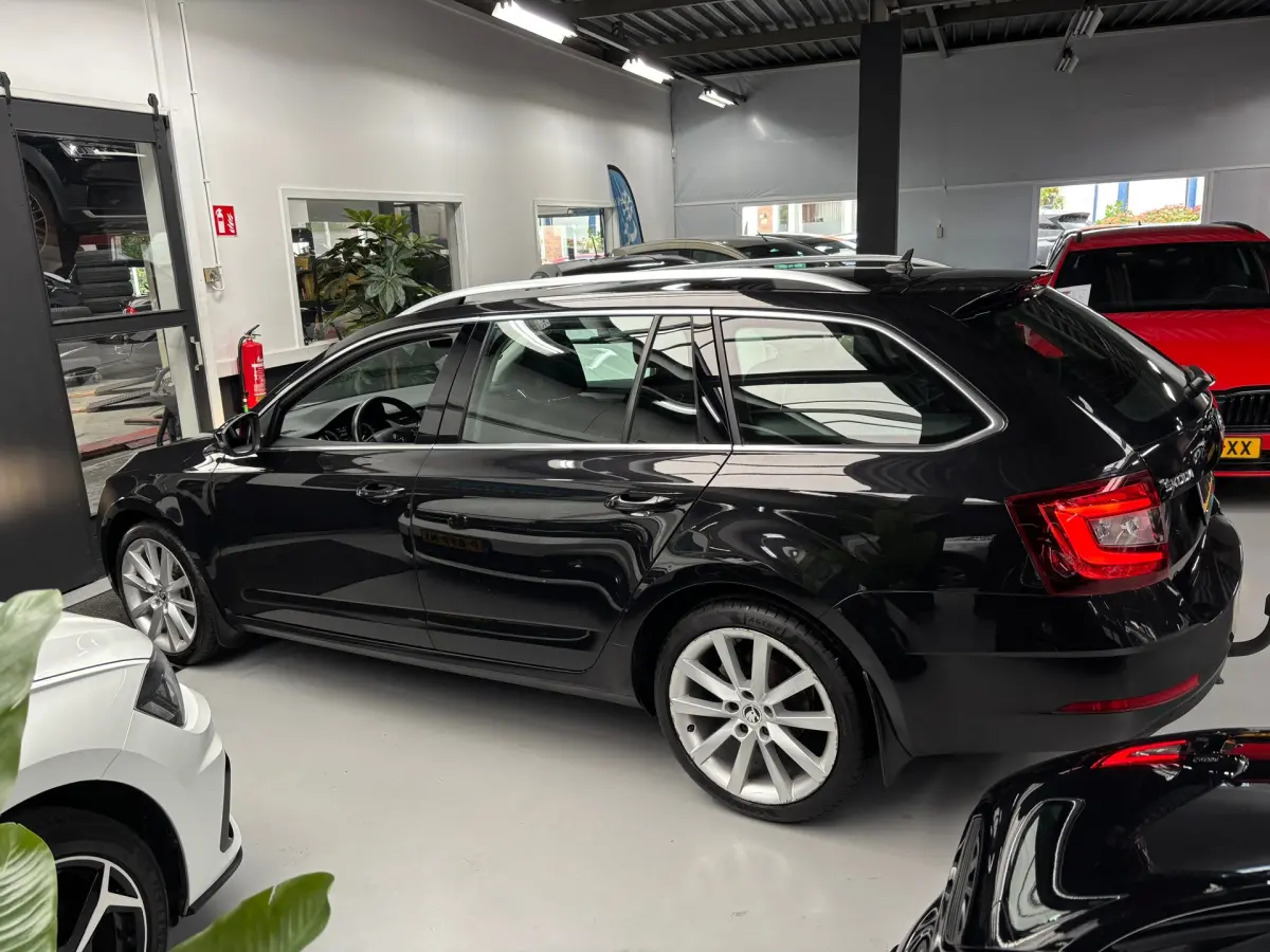 Octavia Combi 1.5 TSI Greentech Business Edition Plus / Carplay