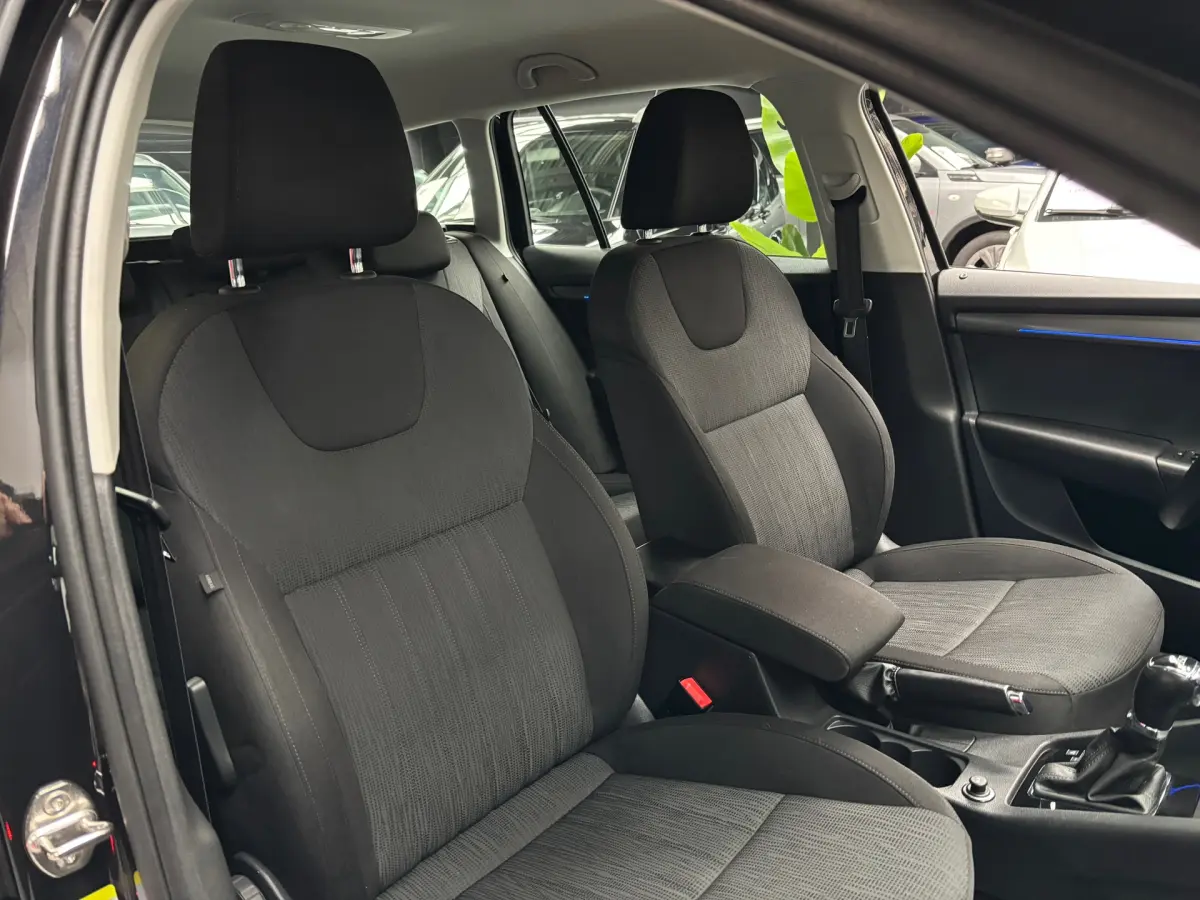 Octavia Combi 1.5 TSI Greentech Business Edition Plus / Carplay