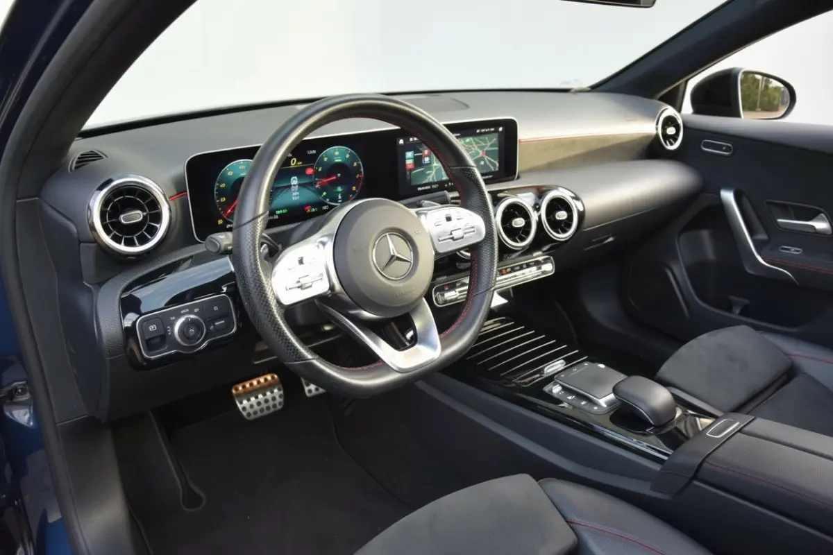 A-Klasse 180 Business Solution AMG, Panorama dak, Allseason Banden