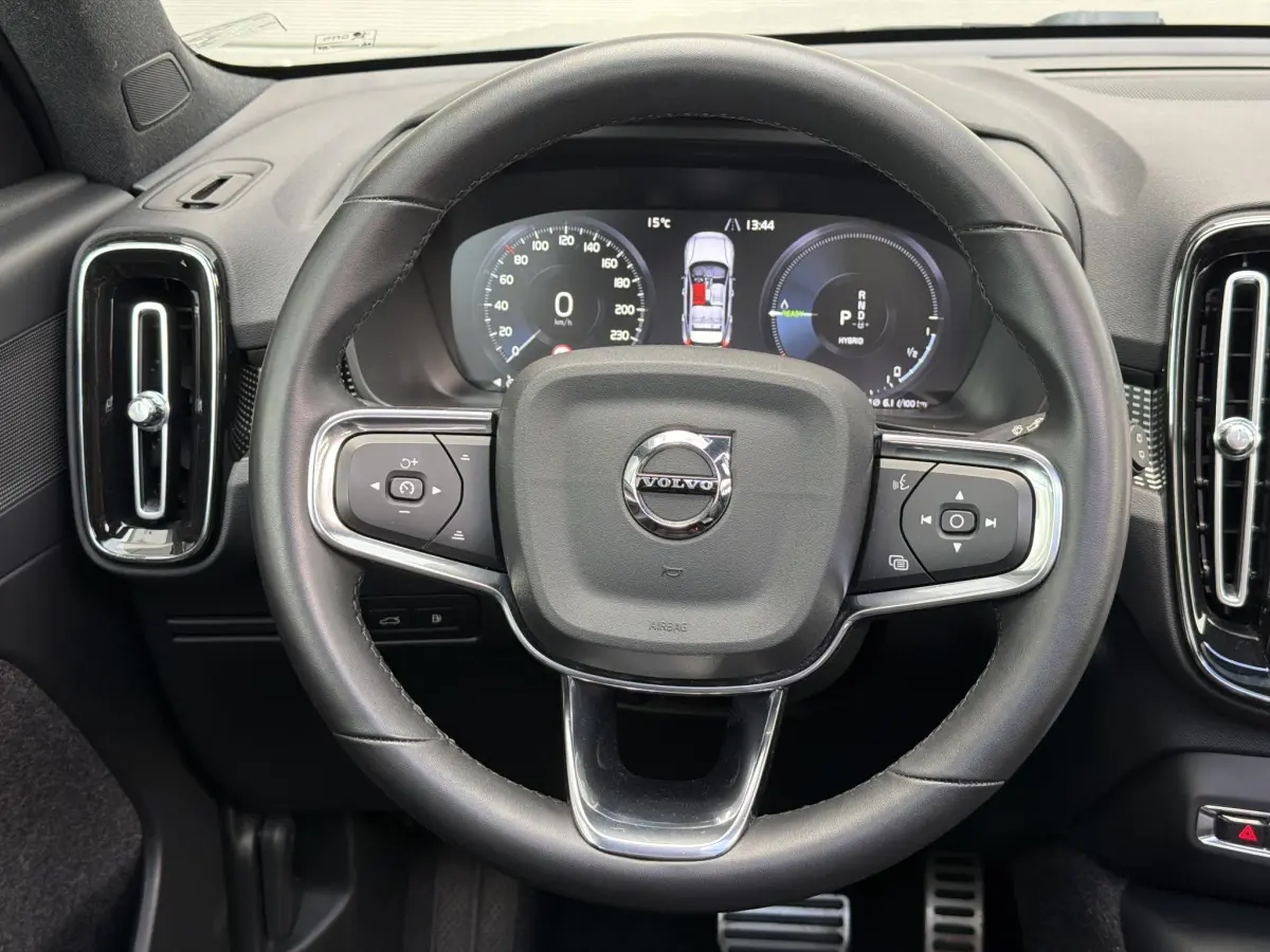 XC40 1.5 T5 Recharge R-Design | Panodak | Leder |