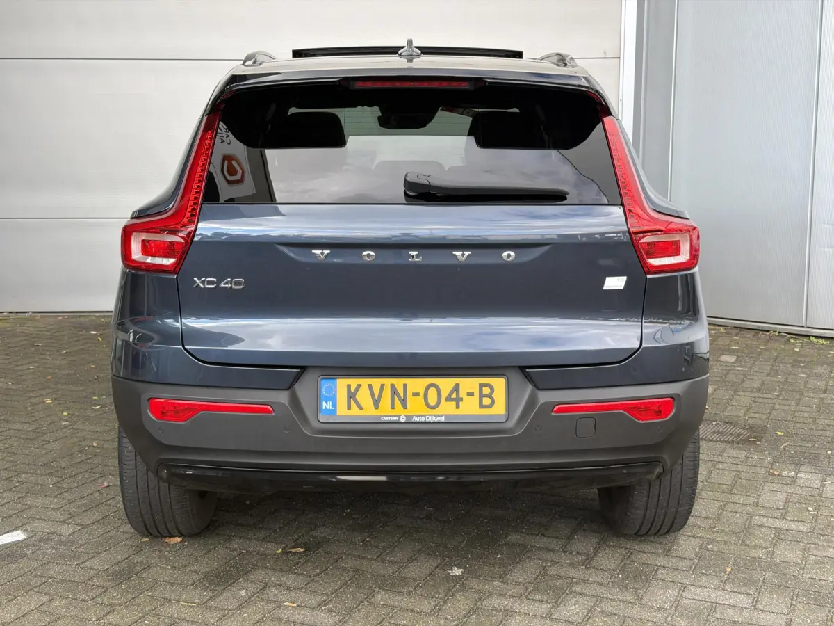 XC40 1.5 T5 Recharge R-Design | Panodak | Leder |