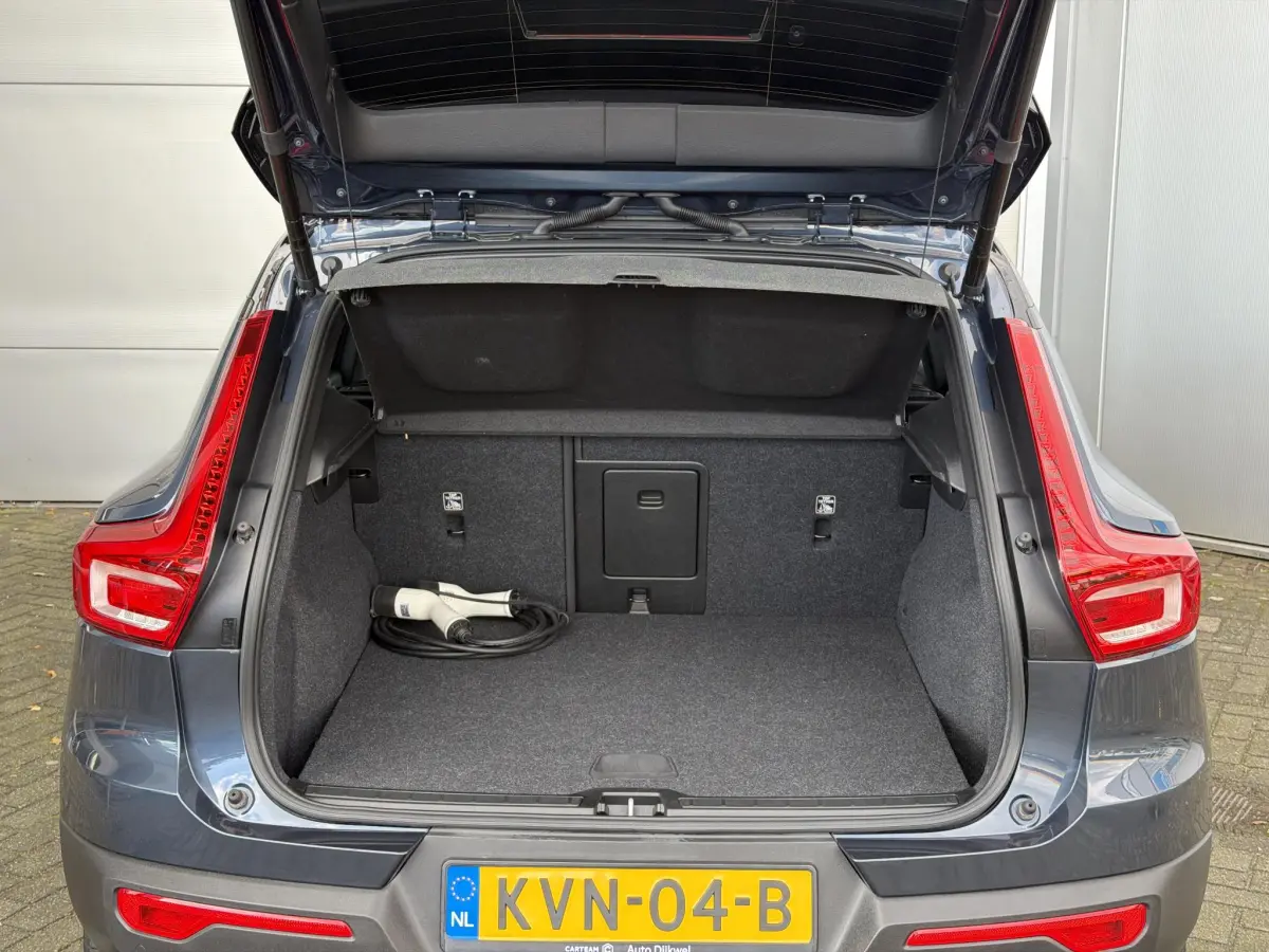 XC40 1.5 T5 Recharge R-Design | Panodak | Leder |