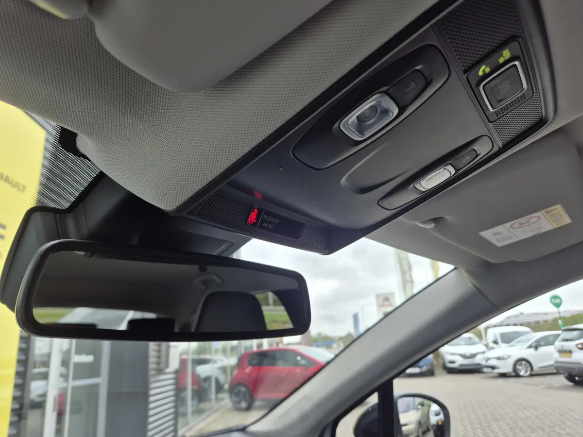 Captur 1.3 TCe 130 EDC AUTOMAAT Intens Camera, Navigatie, Apple/Android Auto, 1e eigenaar