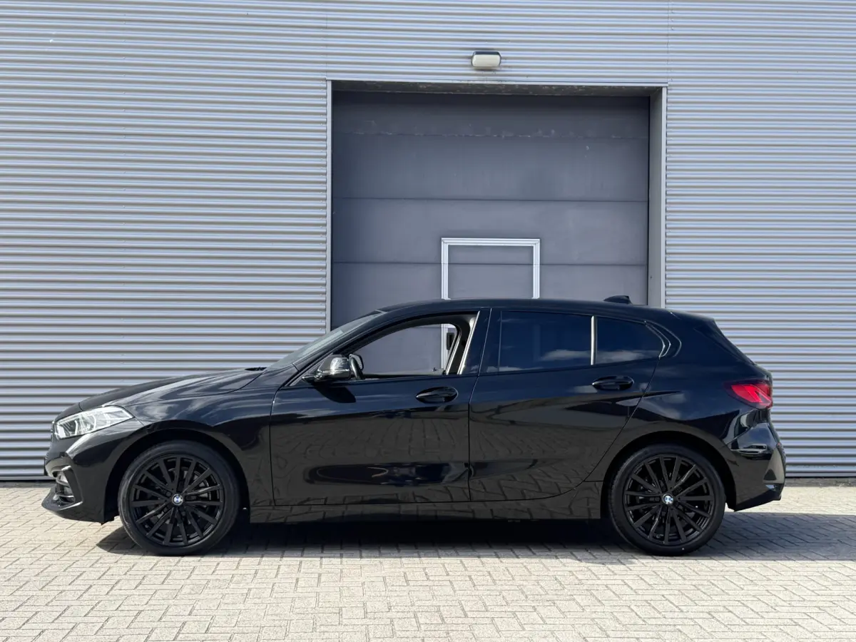 1 Serie 118i Business Edition I Aut. I Sport-Line I Clima I Carplay