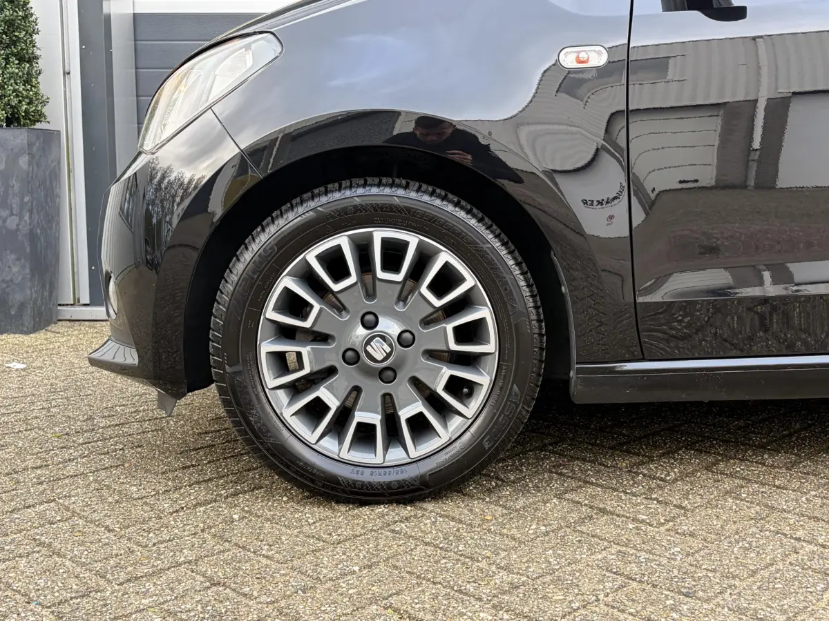 Mii 1.0 Sport | Cruise | Parkeer sensoren | Stoel verwarming | CV |