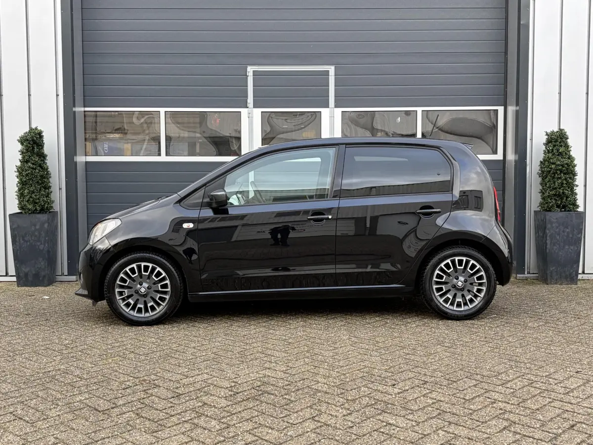 Mii 1.0 Sport | Cruise | Parkeer sensoren | Stoel verwarming | CV |