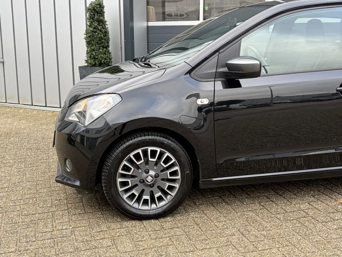 Mii 1.0 Sport | Cruise | Parkeer sensoren | Stoel verwarming | CV |