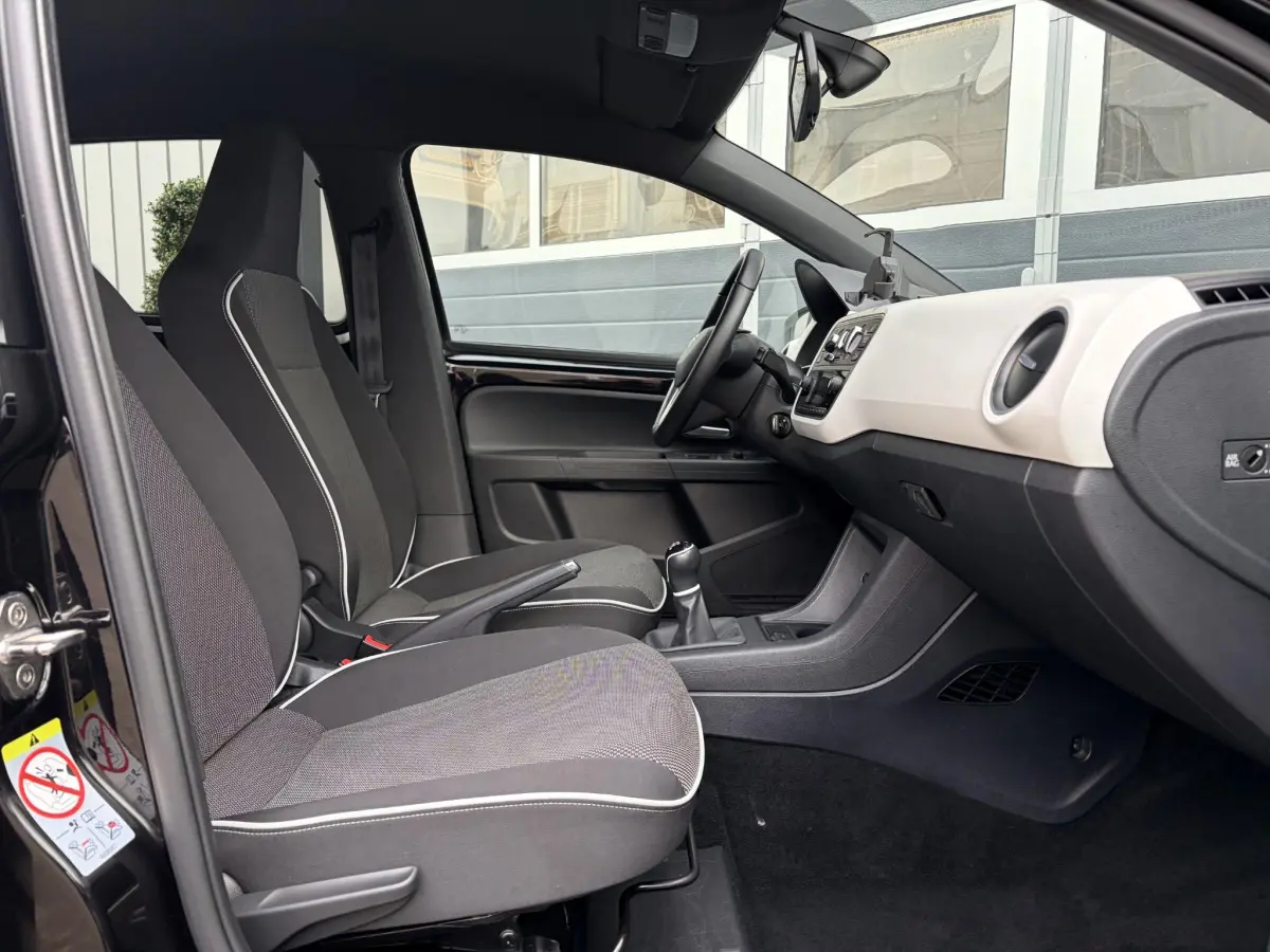 Mii 1.0 Sport | Cruise | Parkeer sensoren | Stoel verwarming | CV |