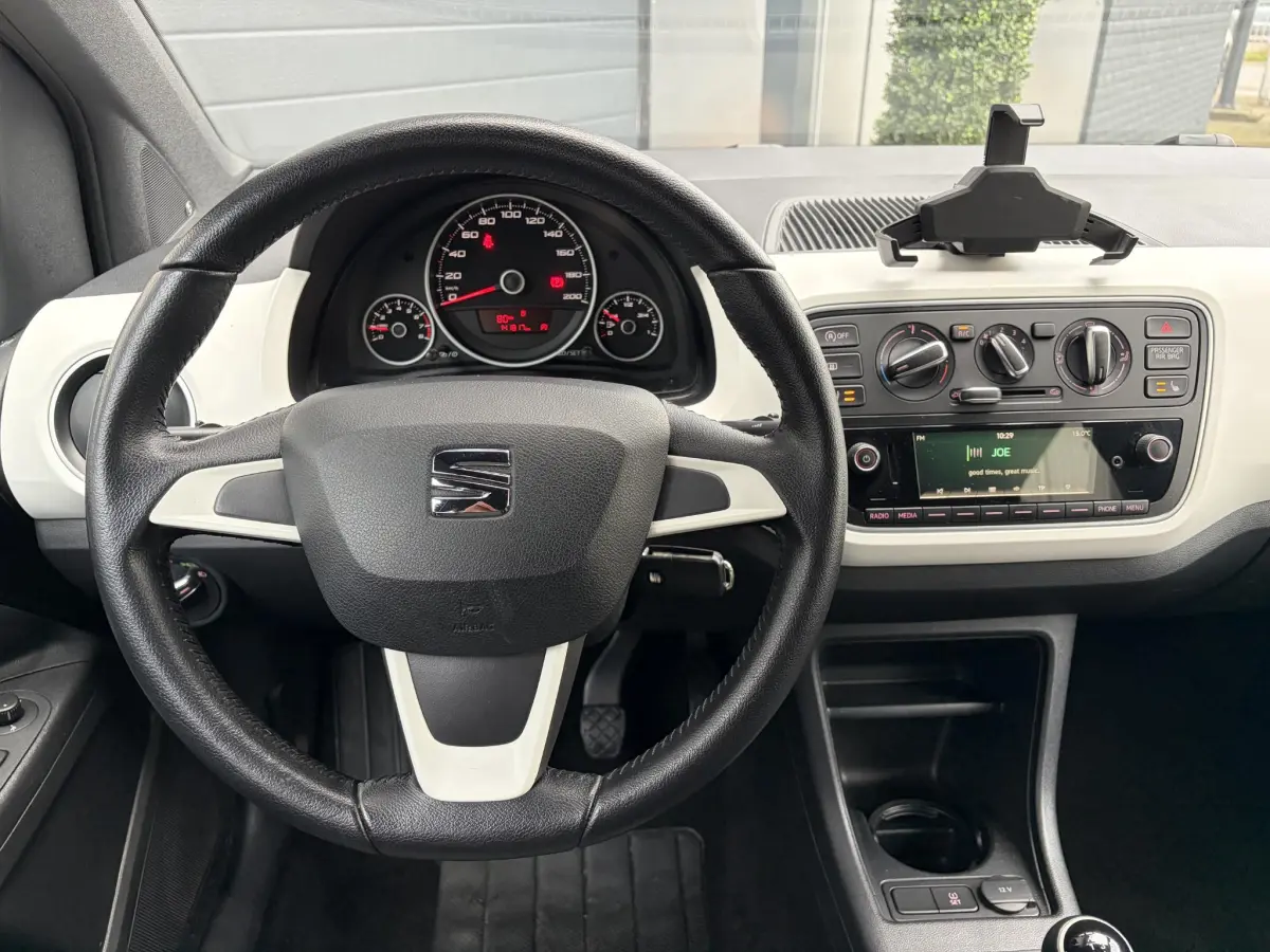 Mii 1.0 Sport | Cruise | Parkeer sensoren | Stoel verwarming | CV |