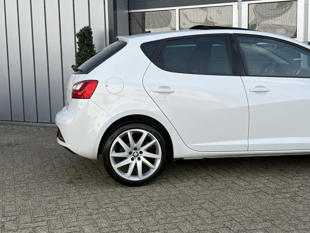 Ibiza 1.0 EcoTSI FR Connect | Pano | Alcantara | Stoelverwarming | Xenon |