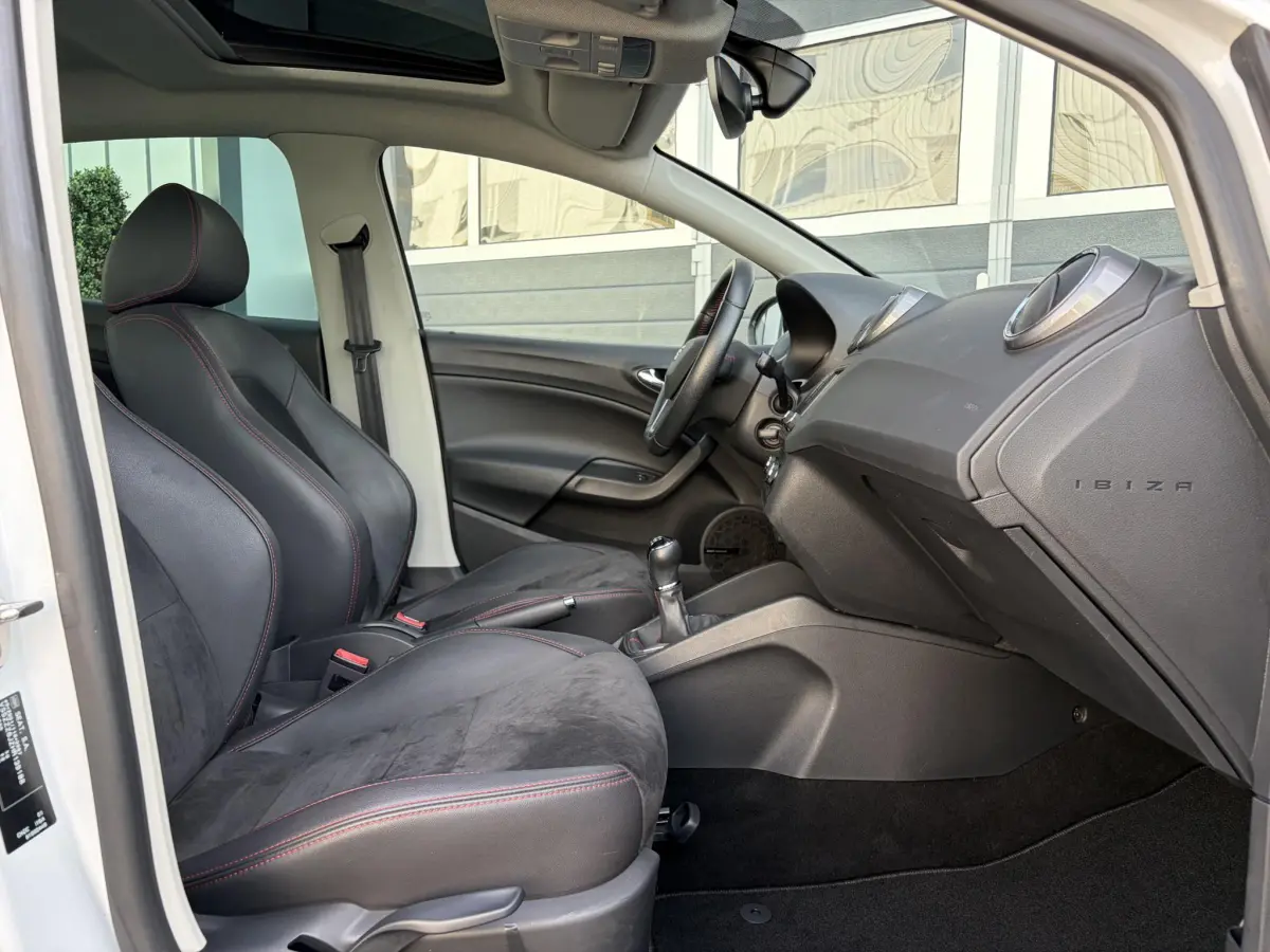 Ibiza 1.0 EcoTSI FR Connect | Pano | Alcantara | Stoelverwarming | Xenon |