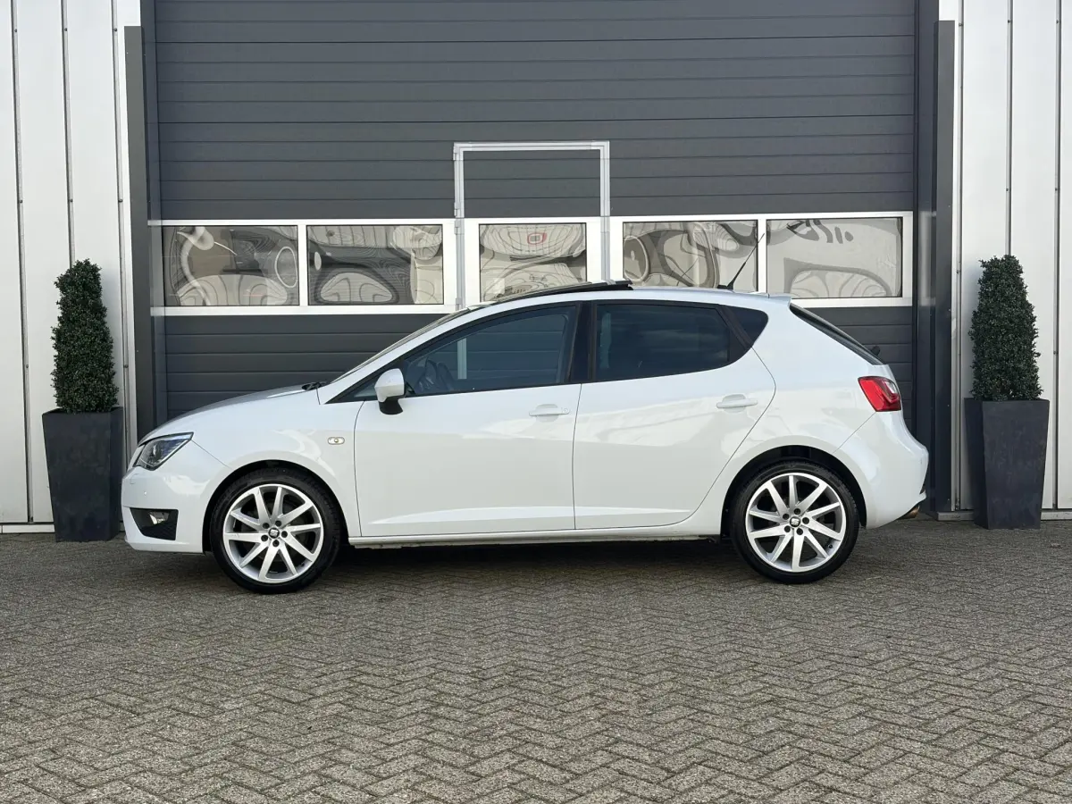 Ibiza 1.0 EcoTSI FR Connect | Pano | Alcantara | Stoelverwarming | Xenon |