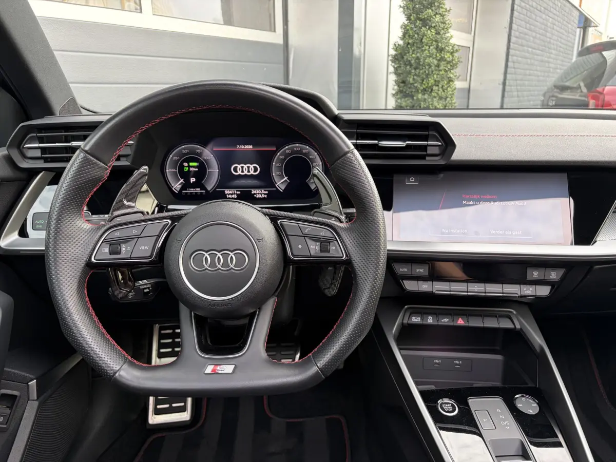 A3 Sportback 45 TFSI e S edition Competition | Pano | RS stoelen | B & O | Camera | Carbon pakket |
