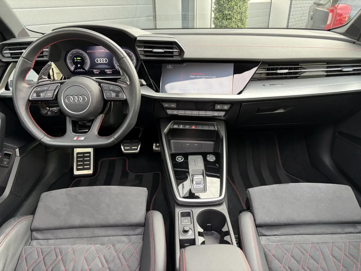 A3 Sportback 45 TFSI e S edition Competition | Pano | RS stoelen | B & O | Camera | Carbon pakket |