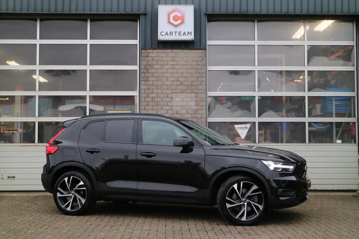 XC40 1.5 T4 Recharge R-Design | SOH % | Camera | Trekhaak |