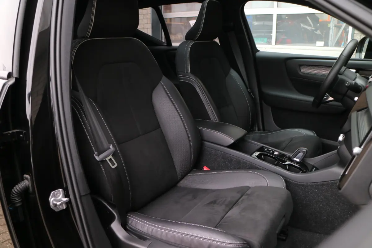 XC40 1.5 T4 Recharge R-Design | SOH % | Camera | Trekhaak |