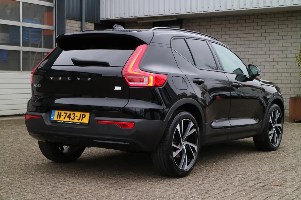 XC40 1.5 T4 Recharge R-Design | SOH % | Camera | Trekhaak |