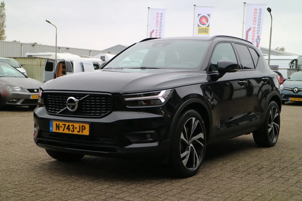 XC40 1.5 T4 Recharge R-Design | SOH % | Camera | Trekhaak |