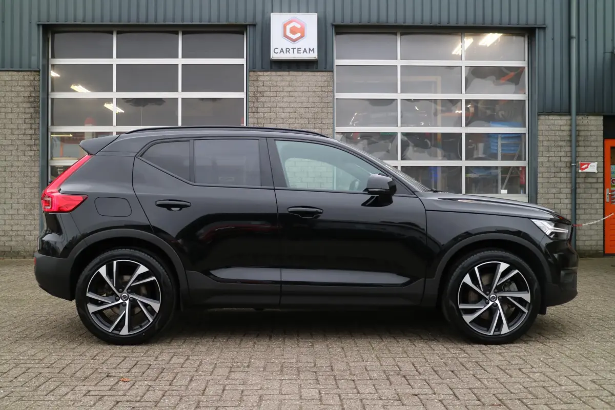 XC40 1.5 T4 Recharge R-Design | SOH % | Camera | Trekhaak |