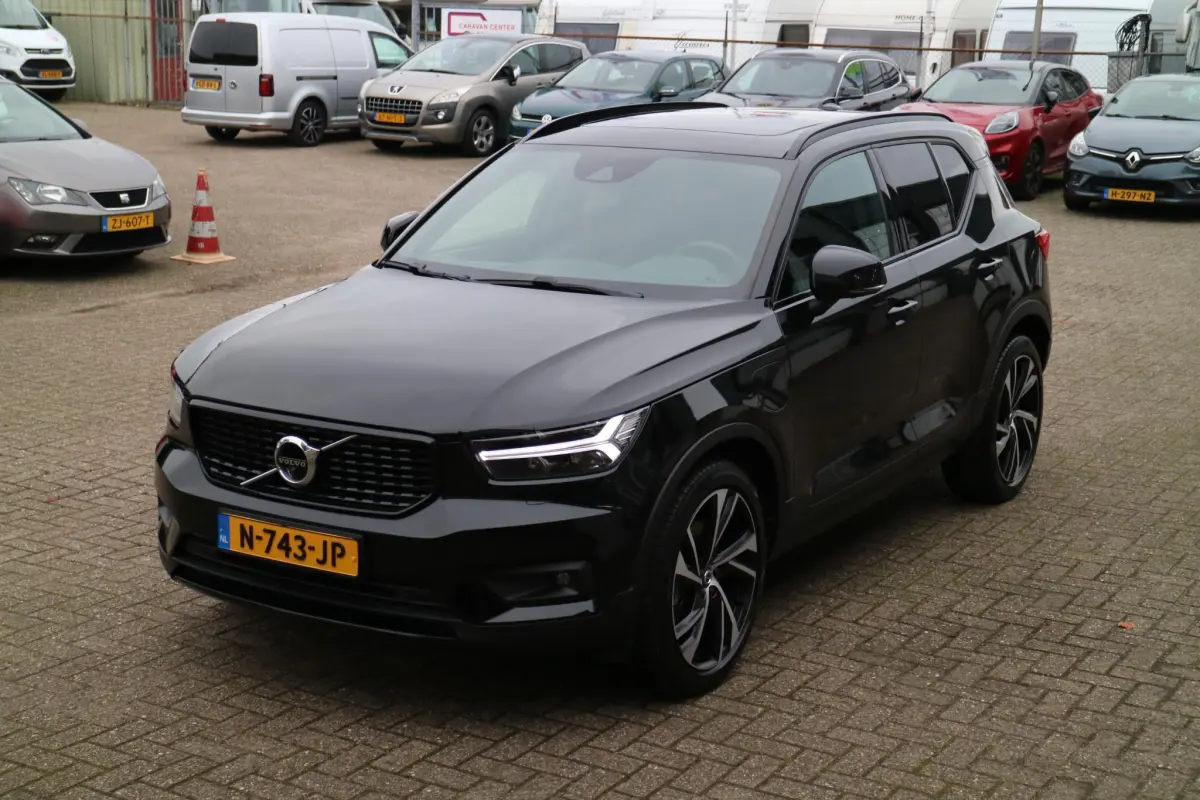 XC40 1.5 T4 Recharge R-Design | SOH % | Camera | Trekhaak |
