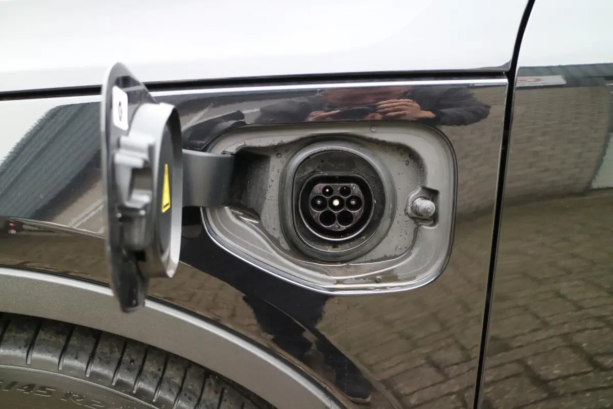 XC40 1.5 T4 Recharge R-Design | SOH % | Camera | Trekhaak |