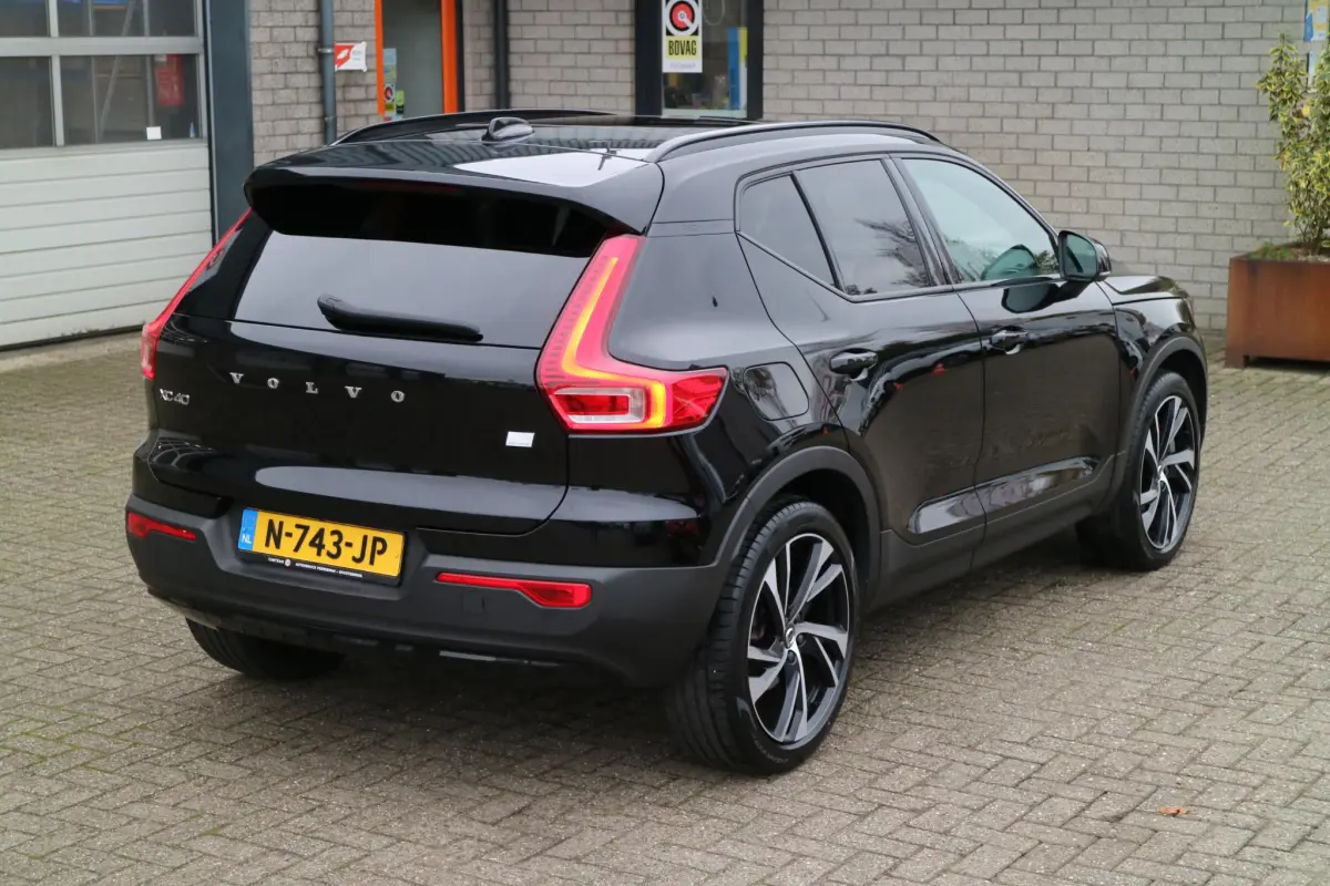 XC40 1.5 T4 Recharge R-Design | SOH % | Camera | Trekhaak |