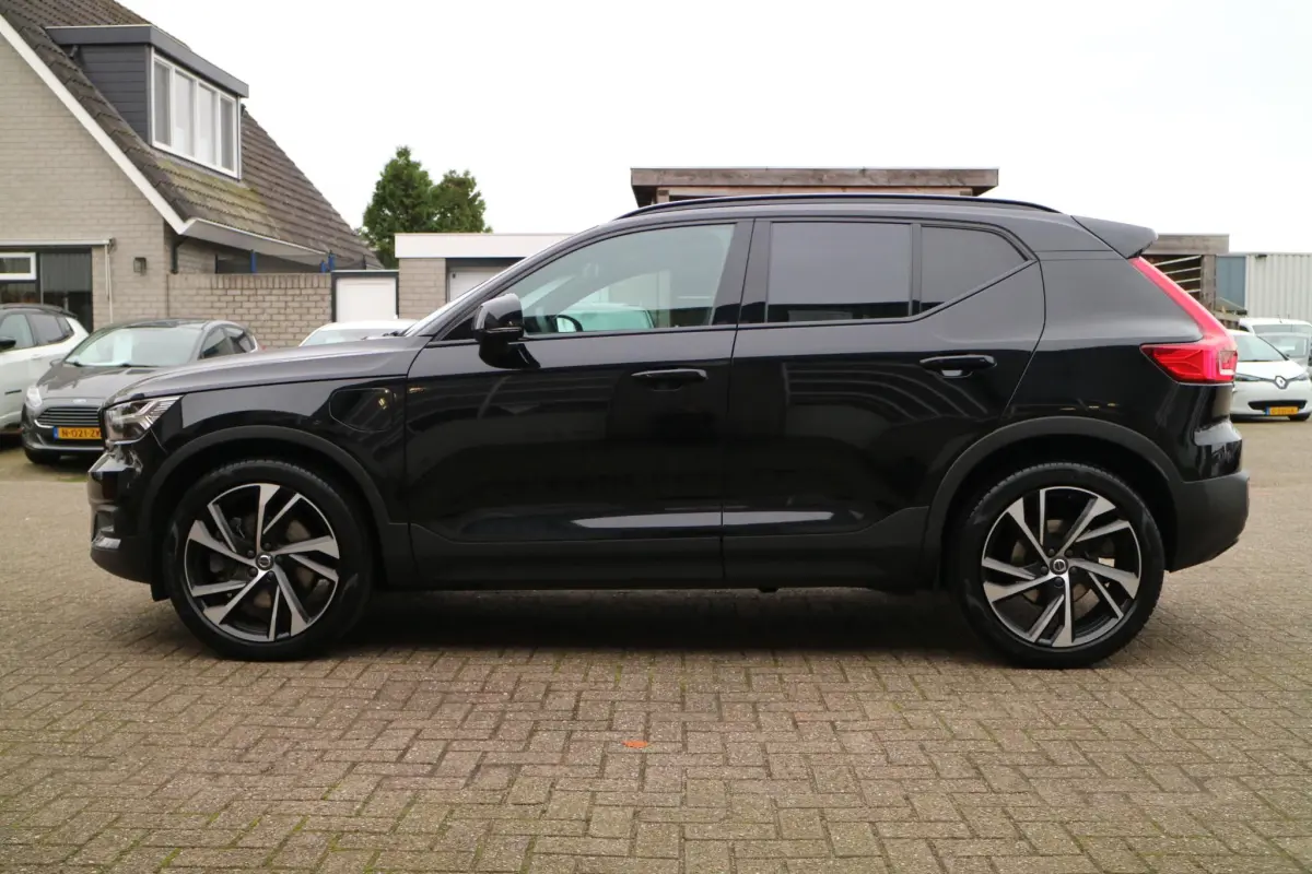 XC40 1.5 T4 Recharge R-Design | SOH % | Camera | Trekhaak |
