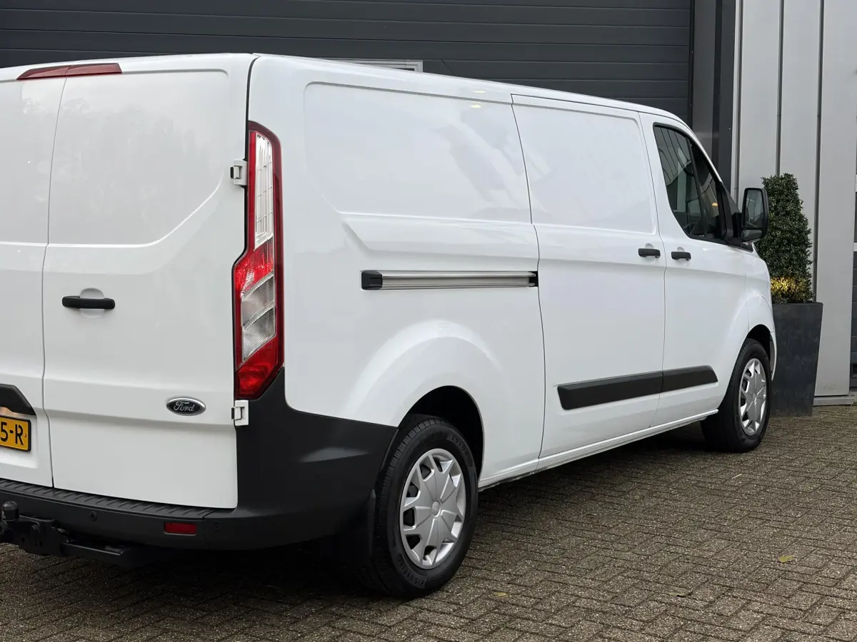 Transit Custom 290 2.0 TDCI L2H1 | Trekhaak | Airco | Elektrische Ramen | Parkeer sensoren |