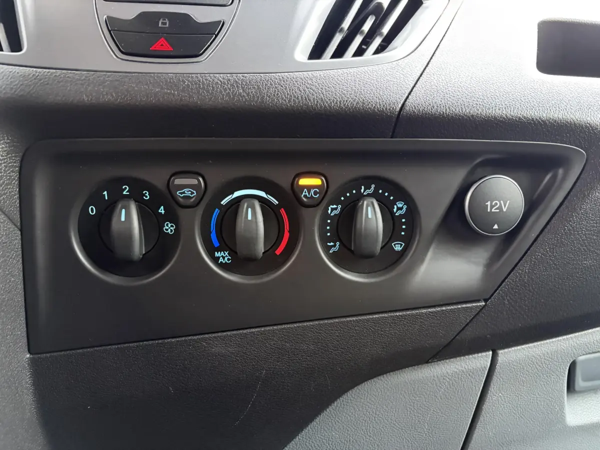 Transit Custom 290 2.0 TDCI L2H1 | Trekhaak | Airco | Elektrische Ramen | Parkeer sensoren |