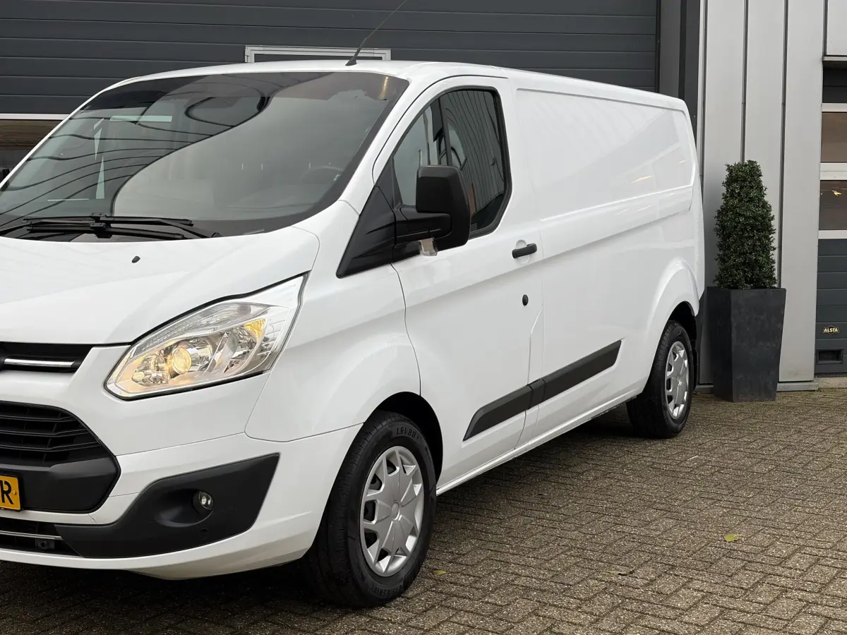 Transit Custom 290 2.0 TDCI L2H1 | Trekhaak | Airco | Elektrische Ramen | Parkeer sensoren |