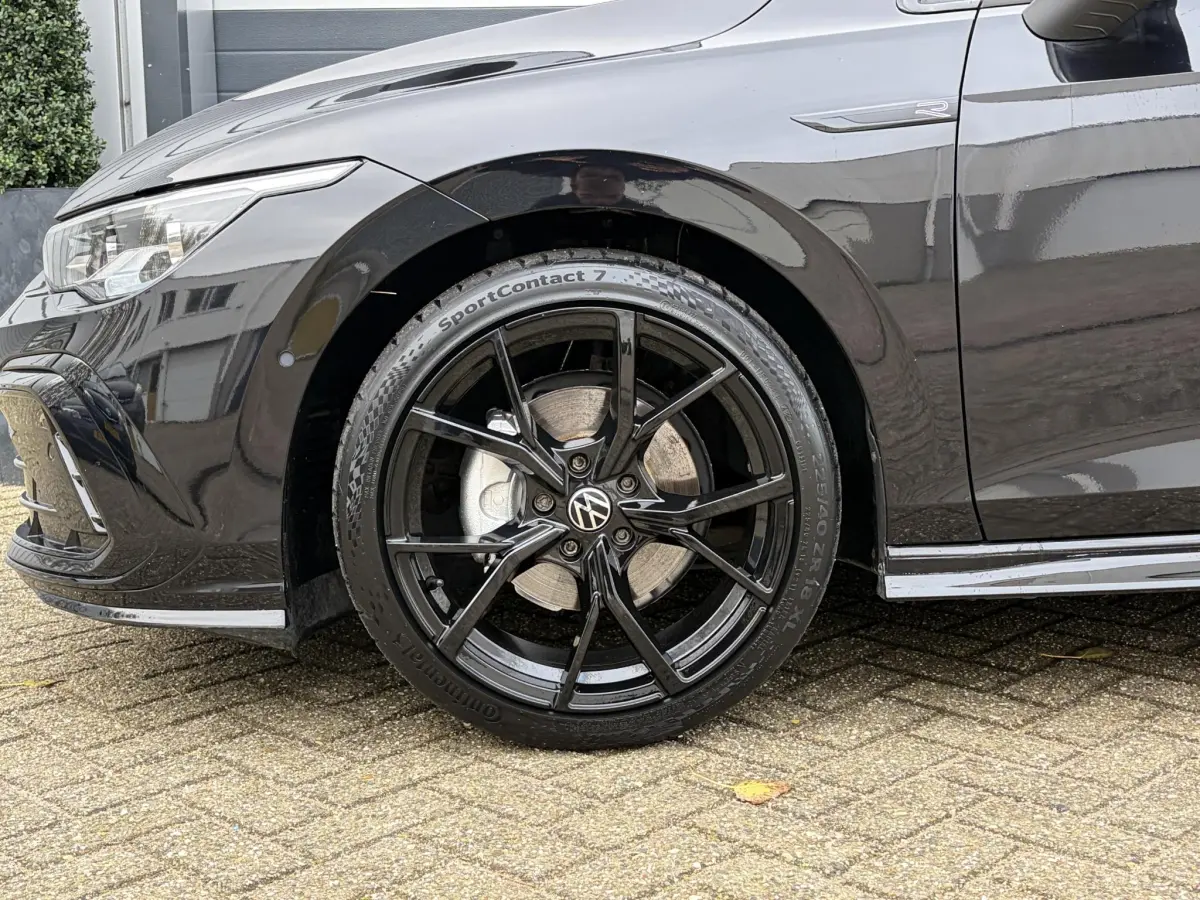 Golf 1.5 eTSI R-Line | Pano | LED | Stoel verwarming | 3x R-Line | Camera | Sfeer |