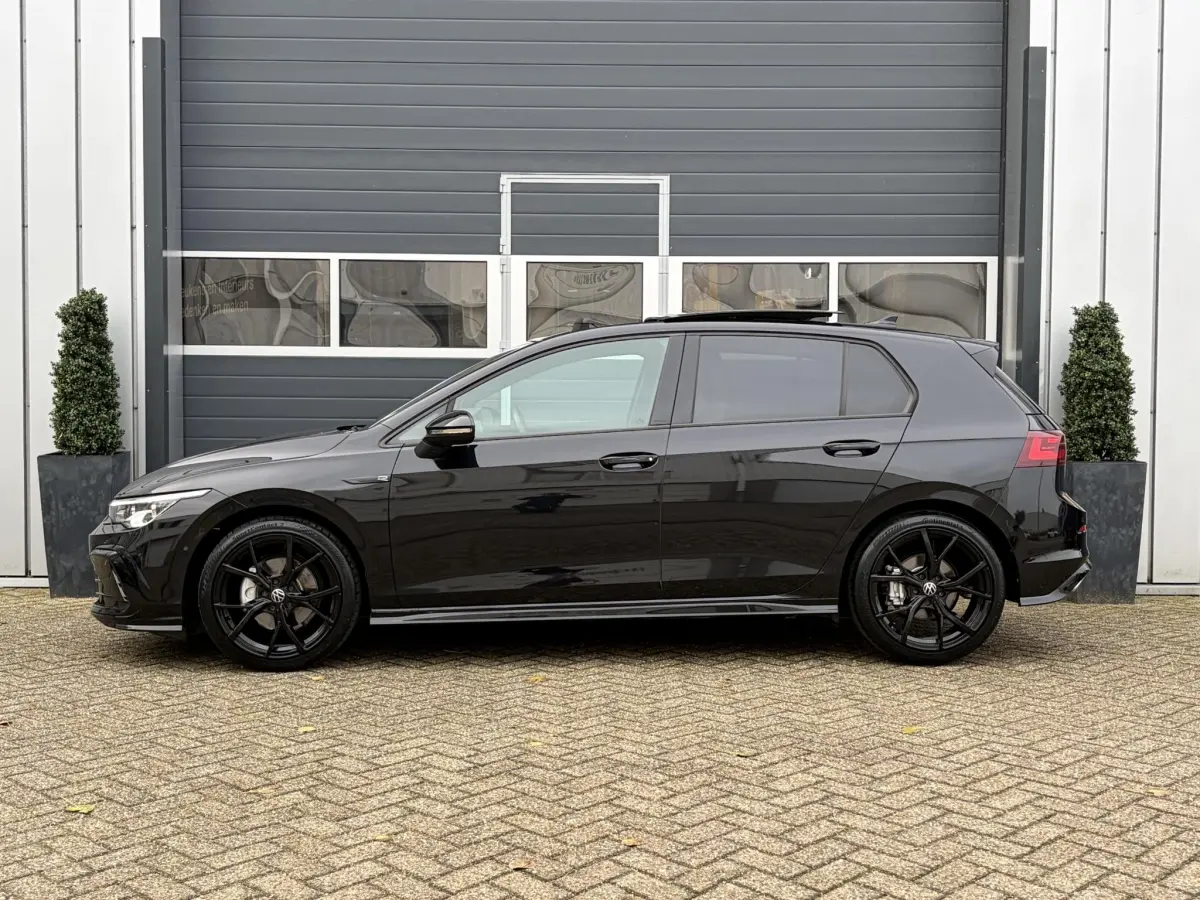 Golf 1.5 eTSI R-Line | Pano | LED | Stoel verwarming | 3x R-Line | Camera | Sfeer |