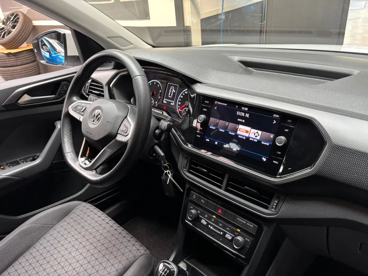 T-Cross 1.0 TSI Life / Navigatie / Trekhaak