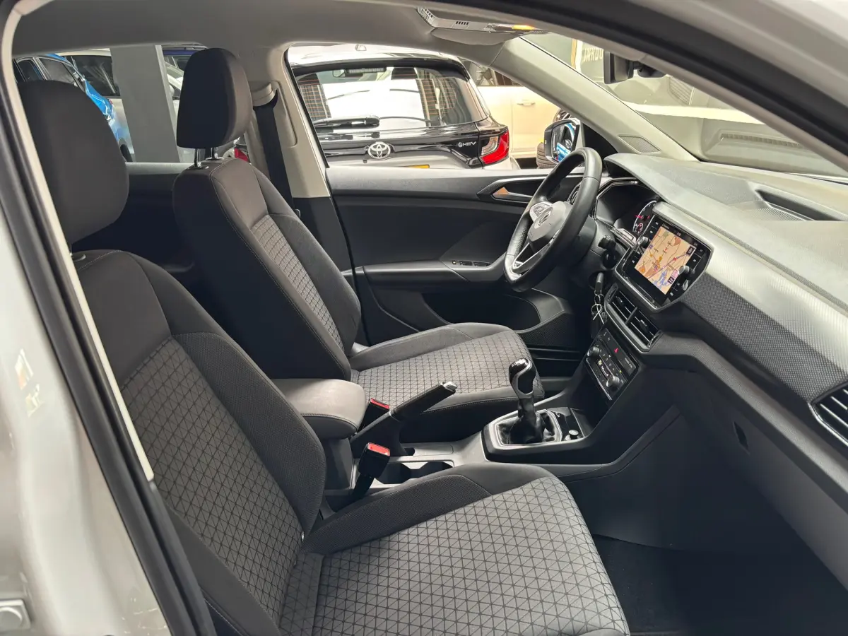 T-Cross 1.0 TSI Life / Navigatie / Trekhaak