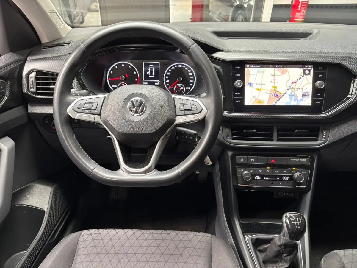 T-Cross 1.0 TSI Life / Navigatie / Trekhaak